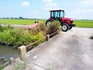 スライドモアー草刈り