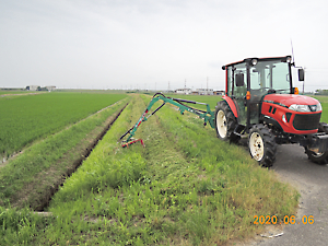 ツインモア草刈り