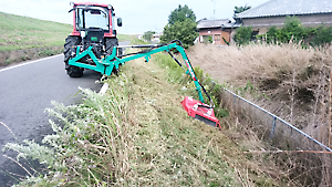 ツインモア草刈り