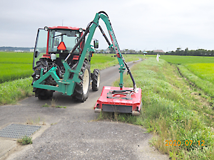 ツインモア草刈り