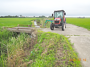 ツインモア草刈り