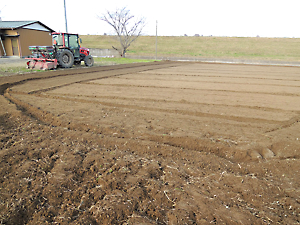植栽準備（耕運）